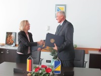 Potpisivanje ugovora (Spiric-Knoc)