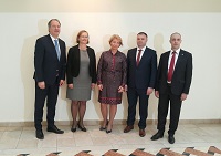 IMG-52926b08933c33625c651ce8c1ff46fa-V-01